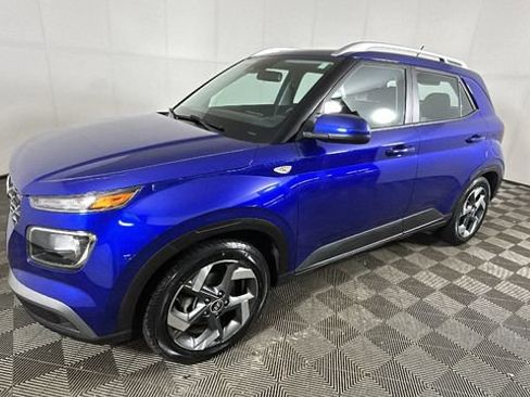 Certified 2023 Hyundai Venue SEL w/ Cargo Package FWD image 6