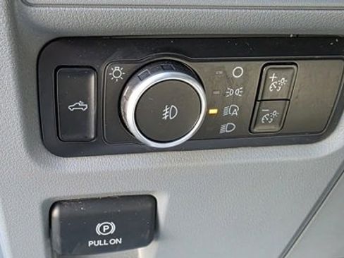 Used 2023 Ford F150 XLT w/ Trailer Tow Package image 16