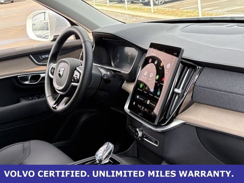 Certified 2025 Volvo XC90 B6 Plus image 33