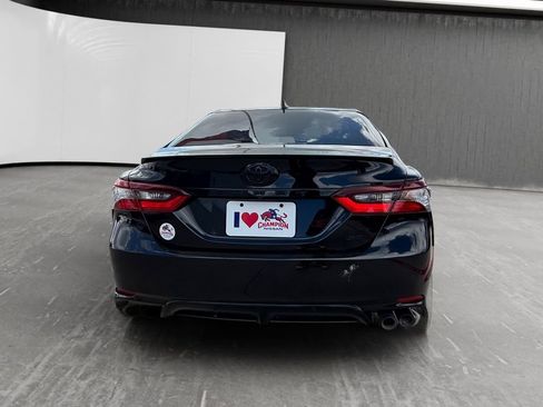 Used 2024 Toyota Camry SE FWD image 4