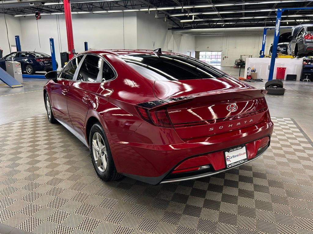 Used 2022 Hyundai Sonata SE w/ Preferred Accessory Package FWD image 5