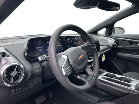 New 2026 Chevrolet Equinox EV LT image 11