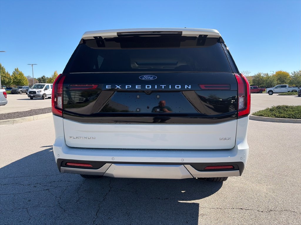 Used 2025 Ford Expedition Max Platinum w/ Driver's Package AWD/4WD image 6
