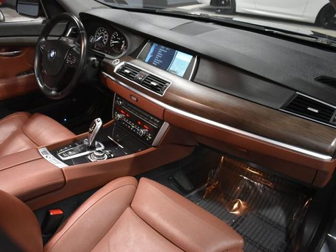 Used 2011 BMW 535i xDrive image 18