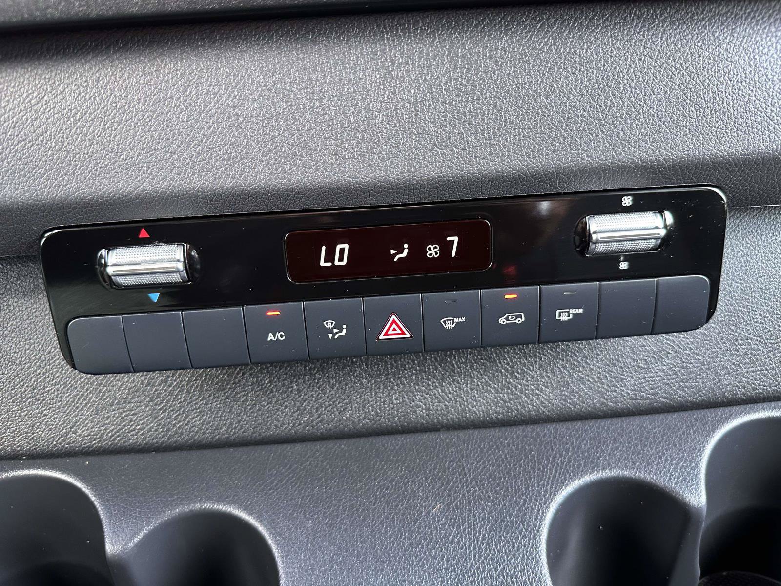 Used 2025 Mercedes-Benz Sprinter 2500 image 26