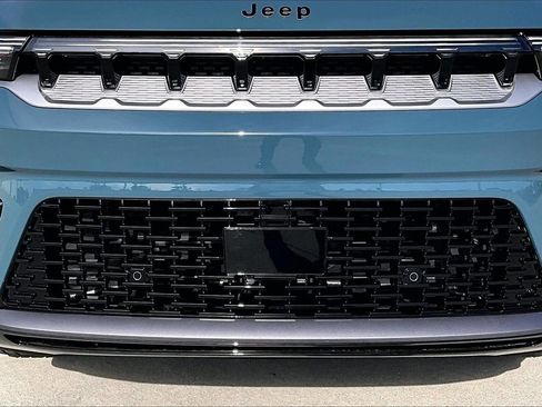 New 2026 Jeep Grand Wagoneer 2WD image 20