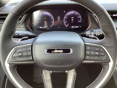 New 2026 Jeep Grand Cherokee Limited image 11