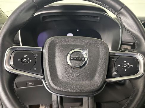 Used 2024 Volvo XC40 B5 Ultimate w/ Protection Package Premier image 13