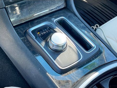 Certified 2023 Chrysler 300 Touring L w/ Comfort Group image 15