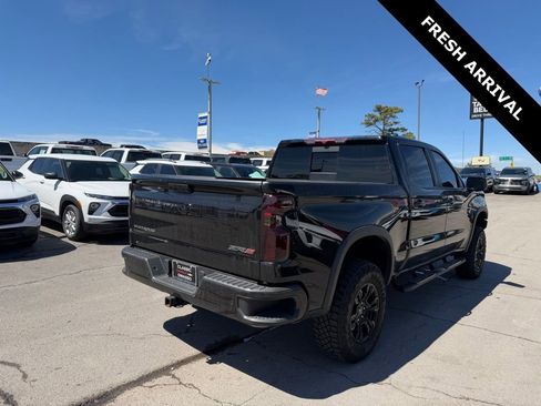 Used 2022 Chevrolet Silverado 1500 ZR2 image 18