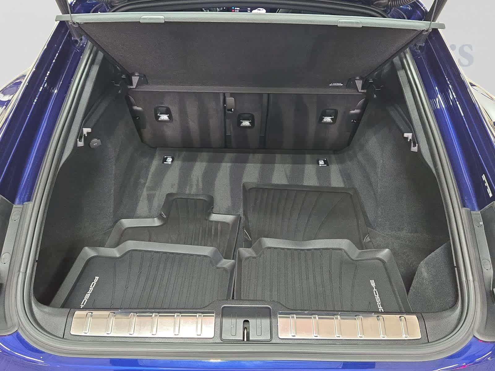 Used 2025 Porsche Panamera 4 AWD/4WD image 4
