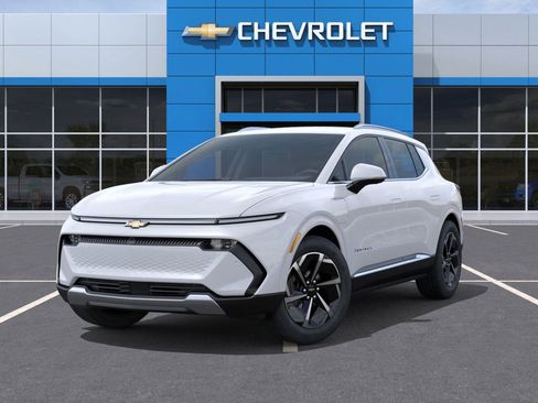 Certified 2025 Chevrolet Equinox EV LT w/ Convenience Package image 6