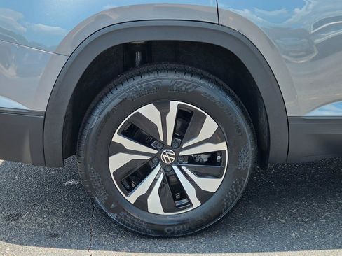 Used 2024 Volkswagen Atlas SE FWD image 17