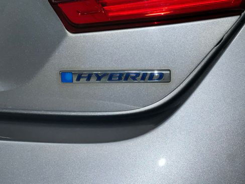 Used 2019 Honda Accord Hybrid image 13