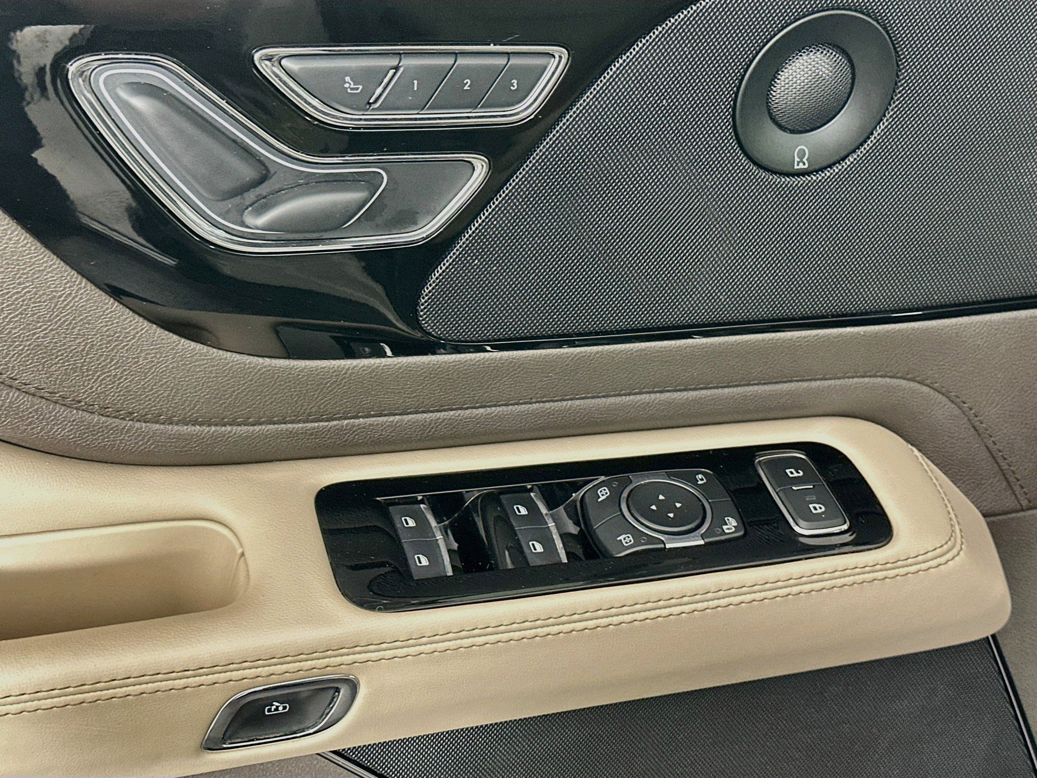 Used 2023 Lincoln Aviator Reserve w/ Equipment Group 201A AWD/4WD image 15