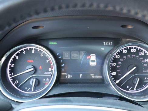 Used 2019 Toyota Camry XLE FWD image 24