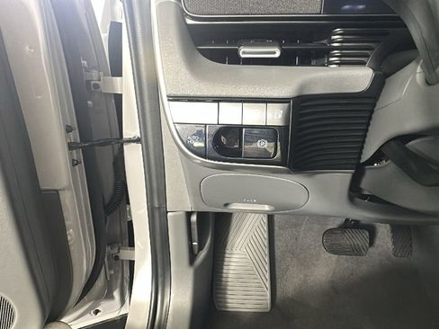 Certified 2025 Hyundai Ioniq 5 SEL AWD/4WD image 22