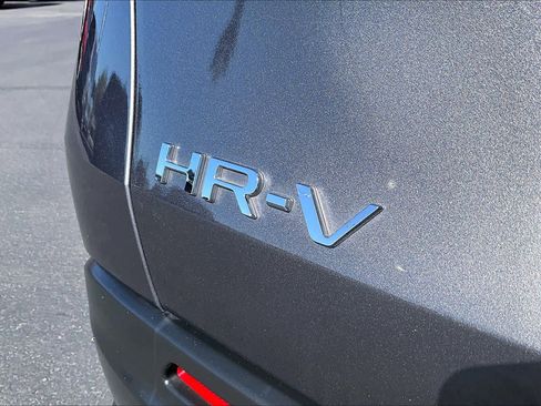 Used 2024 Honda HR-V LX image 9