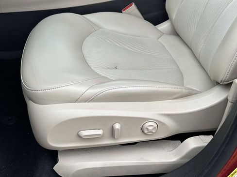 Certified 2019 Buick Envision Preferred AWD/4WD image 16