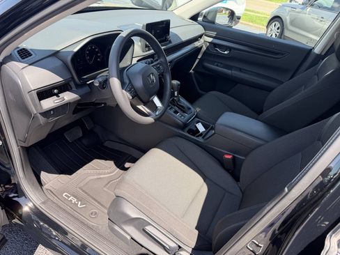 Used 2025 Honda CR-V LX image 10