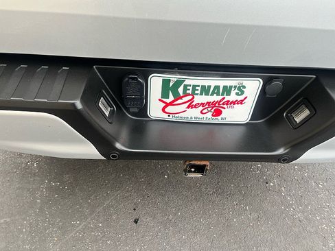 Used 2015 Ford F150 XLT w/ Equipment Group 302A Luxury AWD/4WD image 17