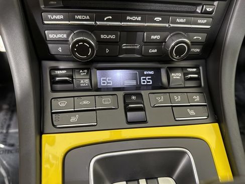 Certified 2015 Porsche 911 GT3 RWD image 28