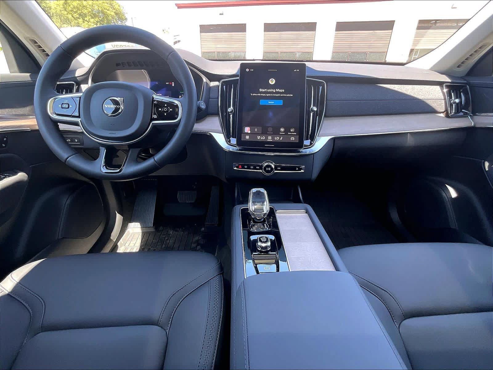 New 2026 Volvo XC90 T8 Plus w/ Protection Package AWD/4WD image 7