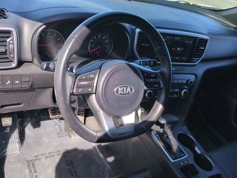 Used 2020 Kia Sportage S image 10