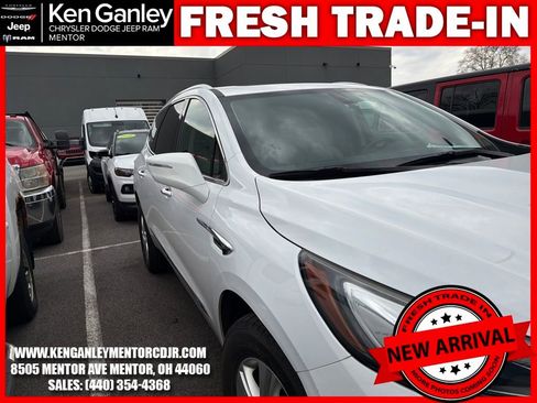 Used 2018 Buick Enclave Essence image 12