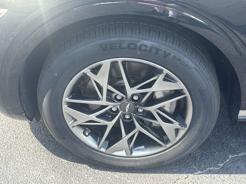 Used 2023 Genesis GV70 2.5T w/ Advanced Package AWD/4WD image 11