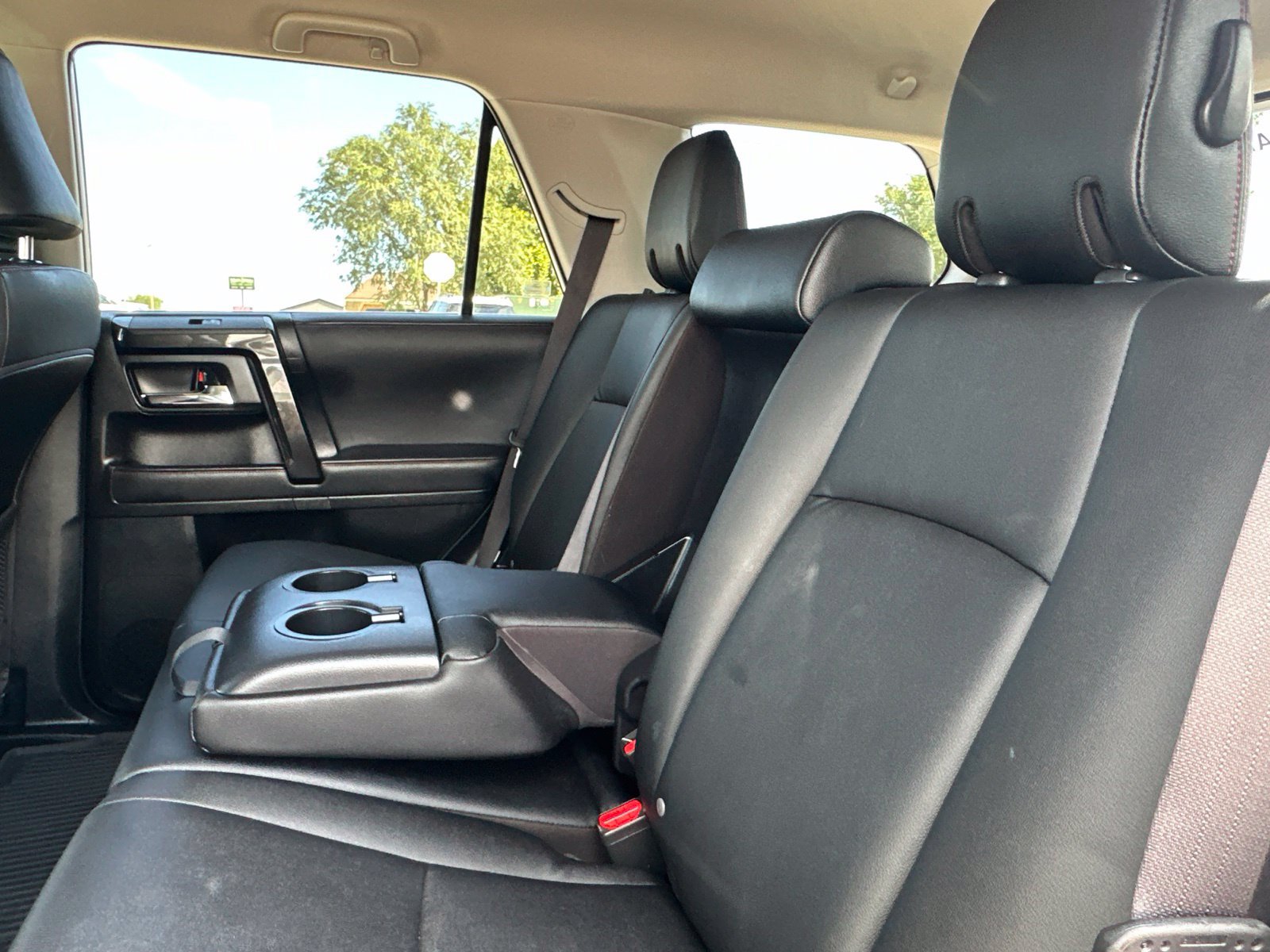 Used 2022 Toyota 4Runner TRD Off-Road Premium AWD/4WD image 22