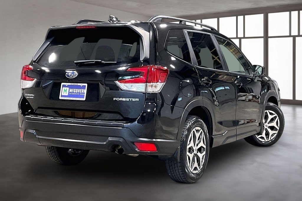 Used 2019 Subaru Forester Premium w/ All-Weather Package AWD/4WD image 7