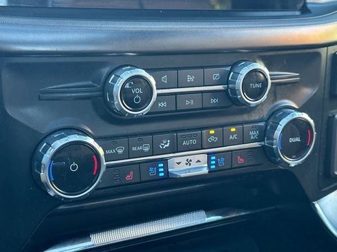 Certified 2023 Ford F150 Platinum w/ Equipment Group 701A High image 20