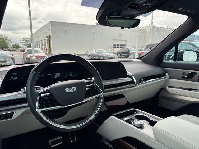 Used 2026 Cadillac Vistiq Sport w/ LPO, Floor Liner Package AWD/4WD image 13