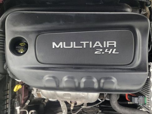 Used 2015 Chrysler 200 Limited FWD image 30