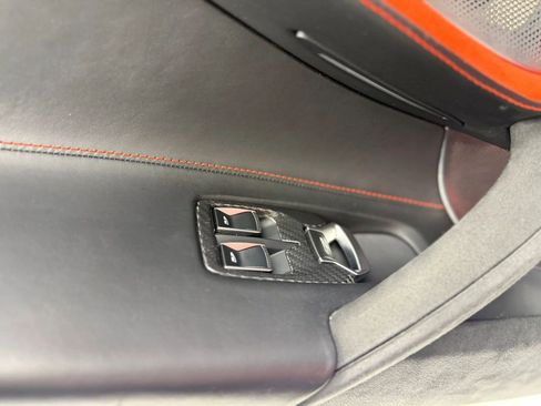 Used 2024 McLaren 750S Spider RWD image 45