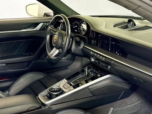 Used 2022 Porsche 911 Turbo S image 30