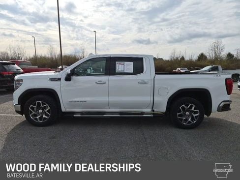 Used 2023 GMC Sierra 1500 SLT w/ SLT Premium Package image 2