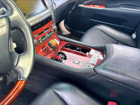 Used 2009 Lexus LS 460 RWD image 19