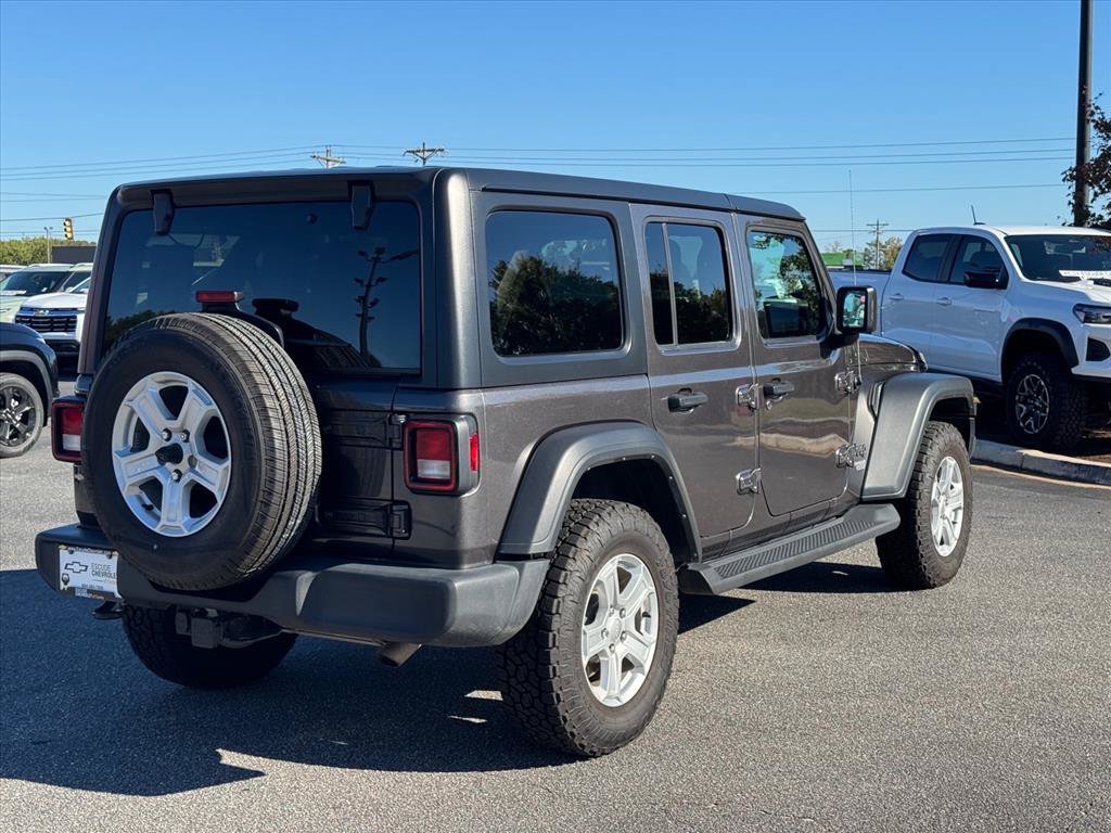 Used 2021 Jeep Wrangler Unlimited Sport AWD/4WD image 3