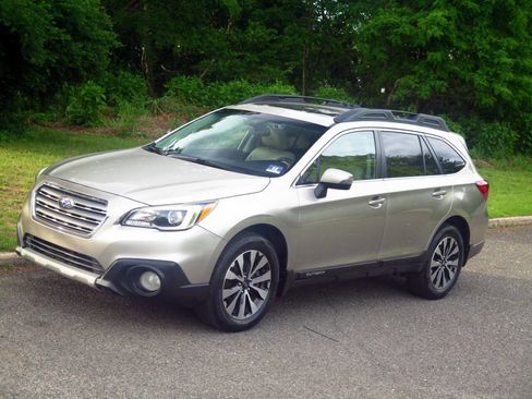 Used 2015 Subaru Outback 2.5i Limited AWD/4WD image 23