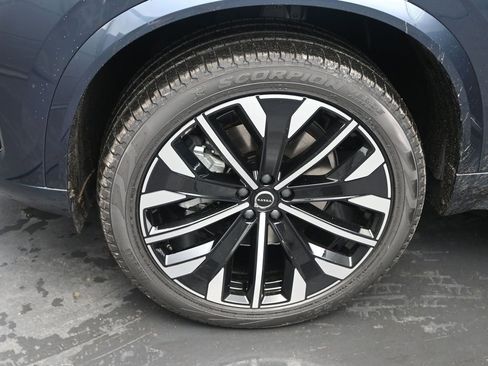 New 2026 Volvo XC90 B5 Core AWD/4WD image 4