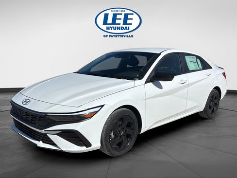 Certified 2026 Hyundai Elantra Sport FWD image 8