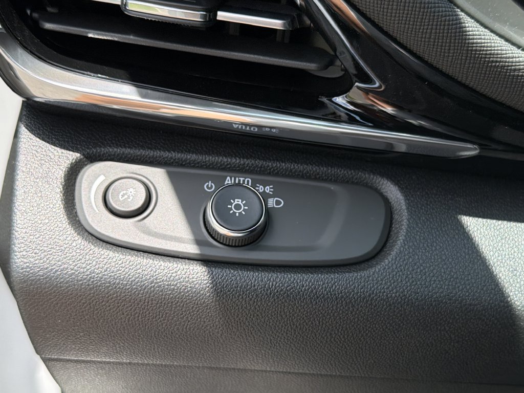 New 2026 Buick Envista Sport Touring w/ Convenience I Package FWD image 30