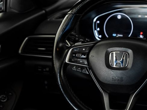 Used 2018 Honda Accord Sport image 14