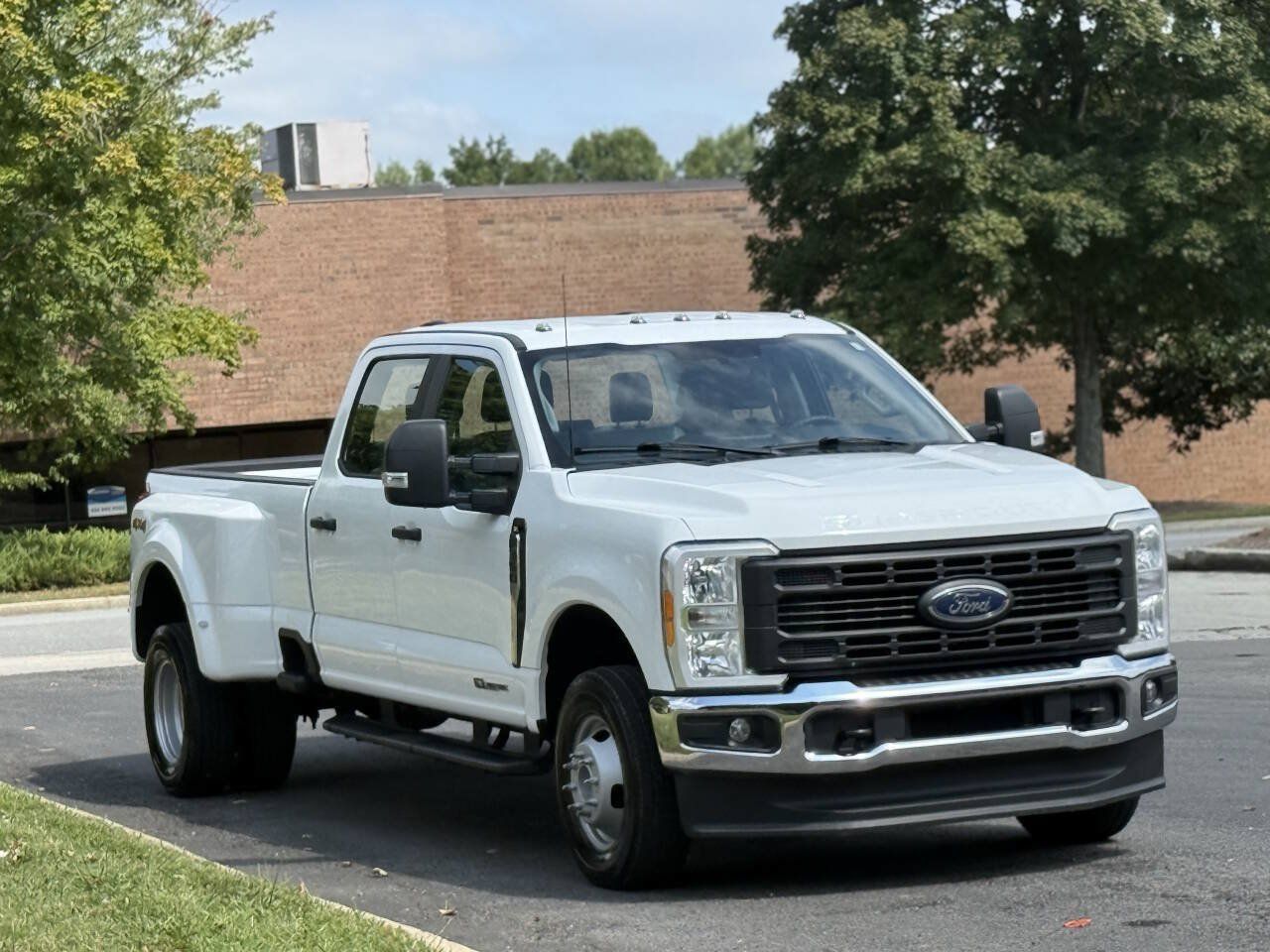 Used 2023 Ford F350 XL w/ XL Driver Assist Package AWD/4WD image 3