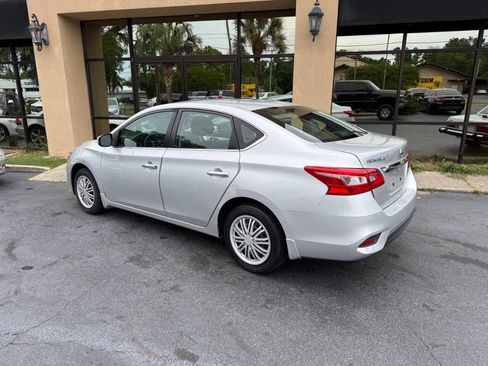 Used 2019 Nissan Sentra S FWD image 3