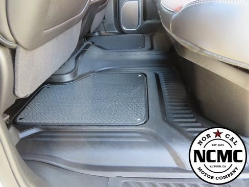 Used 2024 GMC Sierra 3500 Denali Ultimate image 55