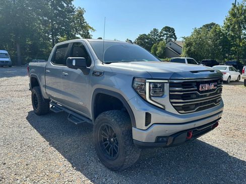 Used 2023 GMC Sierra 1500 AT4 w/ AT4 Preferred Package AWD/4WD image 6