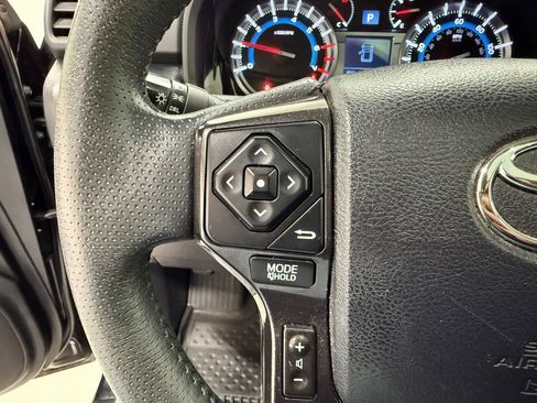 Used 2018 Toyota 4Runner TRD Off-Road Premium image 22